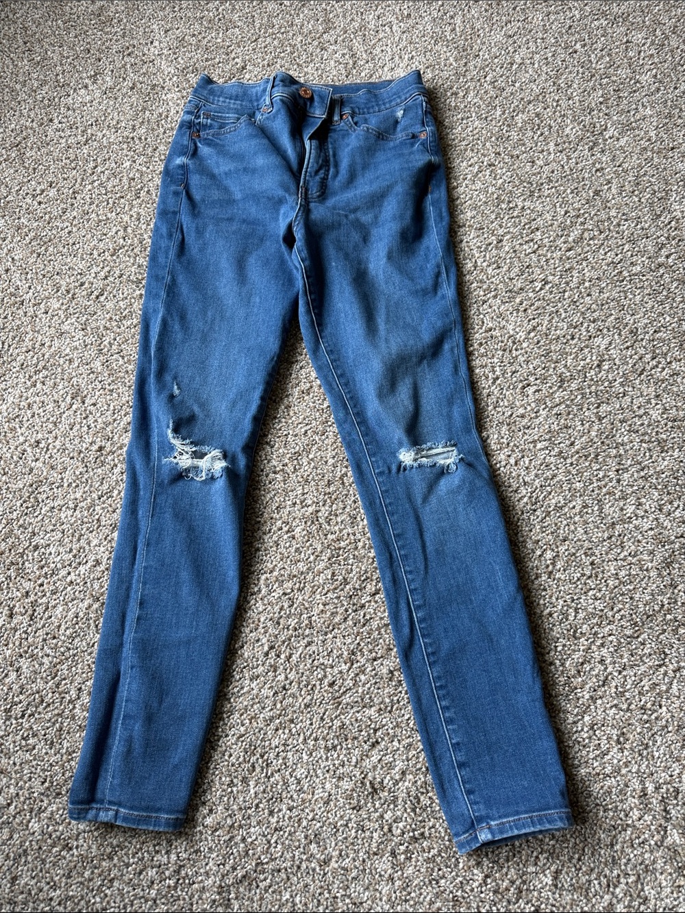 Express Women's High-Rise Medium Wash Skinny Jeans with Knee Rips
